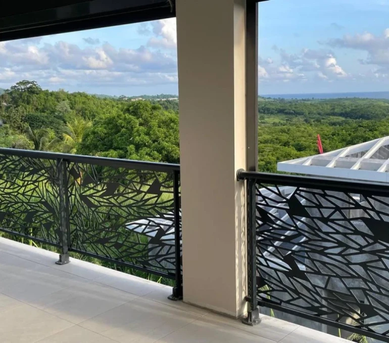 Garde-corps aluminium et verre Nord System